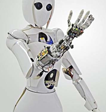 Ein weißer Roboter, der seinen Arm hebt.