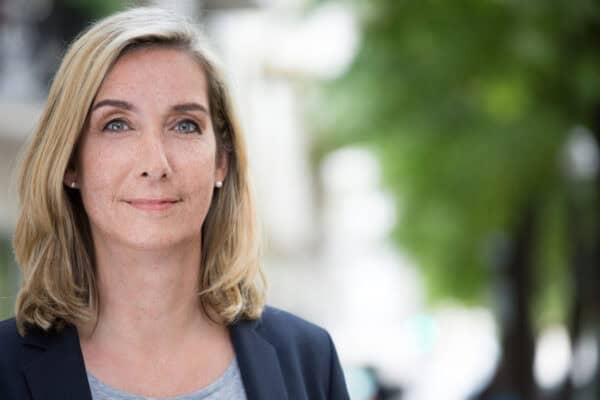 Portraitfoto von Cornelia Holsten