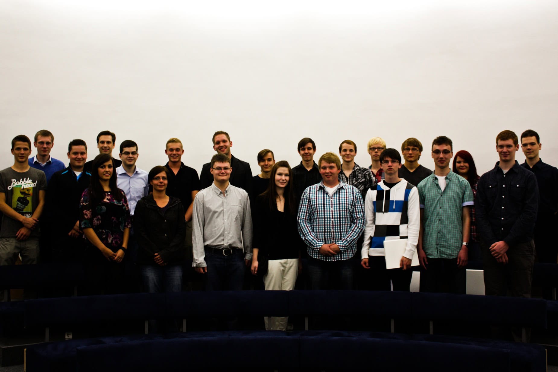 Gruppenfoto mit gut 20 Personen