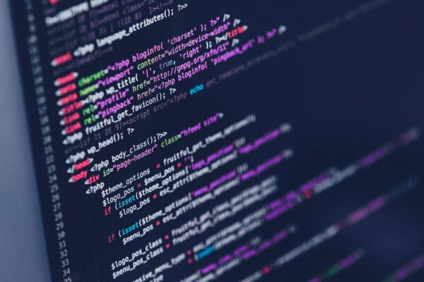 Bildschirm mit einem Programmiercode.